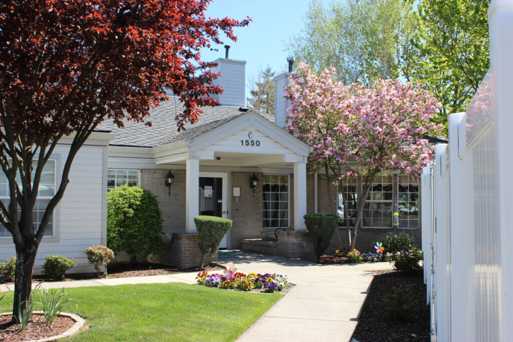 Farmington Square  Medford